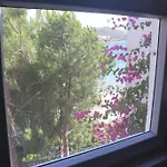 Urga Butik & Restaurant غولوك