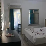 Urga Butik & Restaurant *