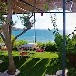 فندق Urga Butik & Restaurant