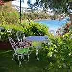 Urga Butik & Restaurant فندق غولوك