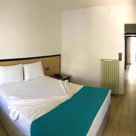 Urga Butik & Restaurant Hotel *