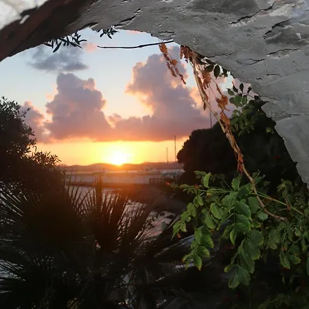 فندق Urga Butik & Restaurant *