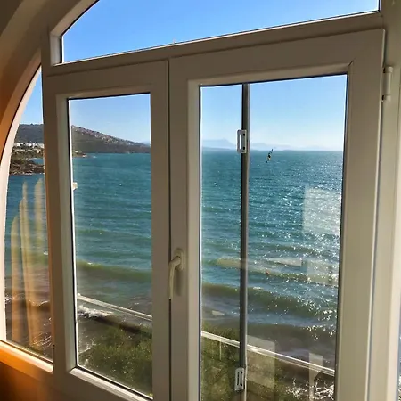 Urga Butik & Restaurant فندق غولوك