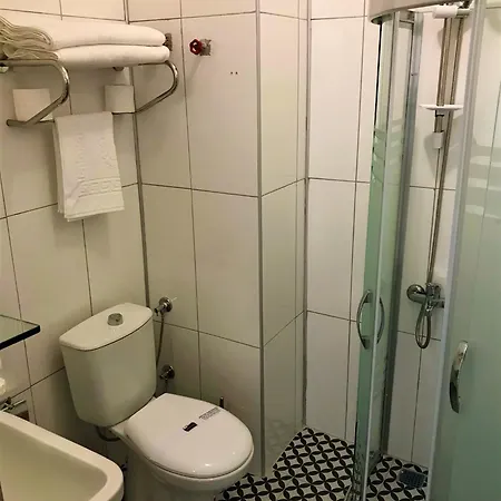 Urga Butik & Restaurant Hotel *