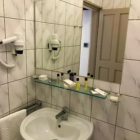 Urga Butik & Restaurant Hotel *