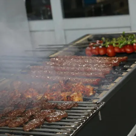 Urga Butik & Restaurant فندق