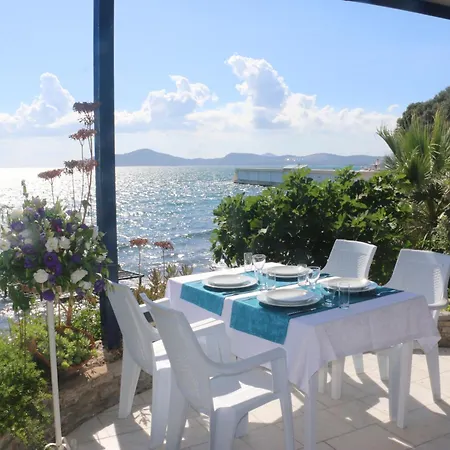 ホテル Urga Butik & Restaurant Gulluk