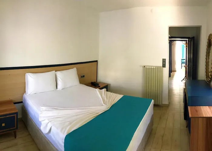 Urga Butik & Restaurant Hotel *