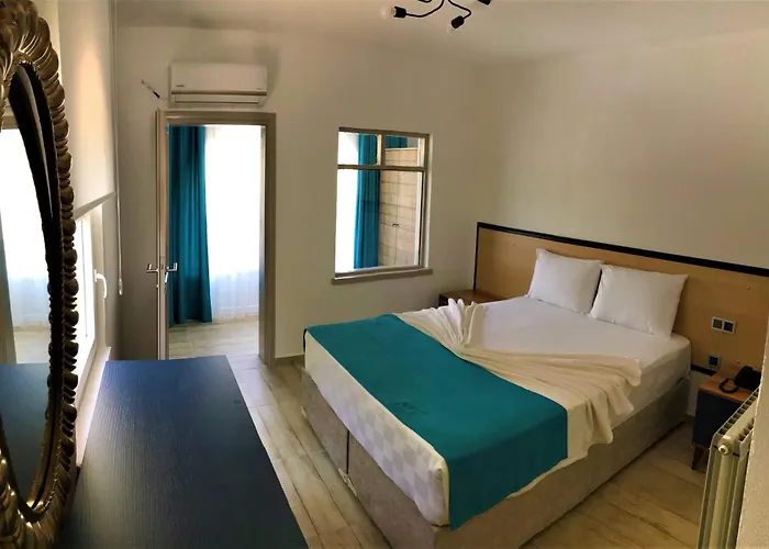 Urga Butik & Restaurant Hotel *