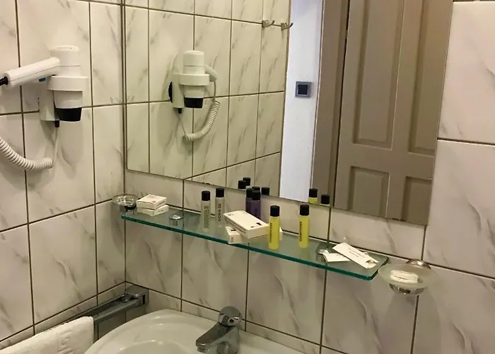 Urga Butik & Restaurant Hotel *