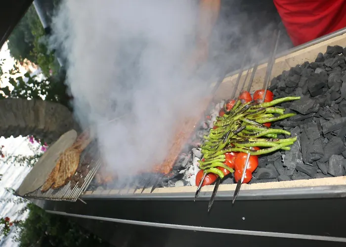 Urga Butik & Restaurant Отель