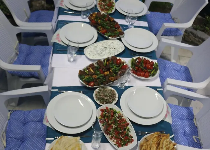 Urga Butik & Restaurant *