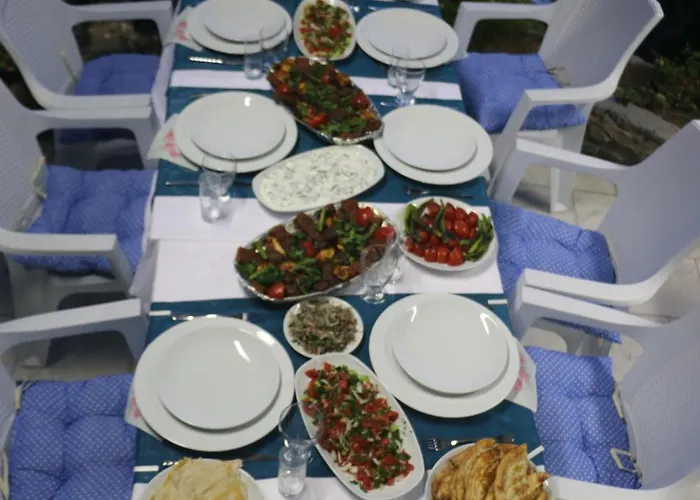 Urga Butik & Restaurant Gulluk